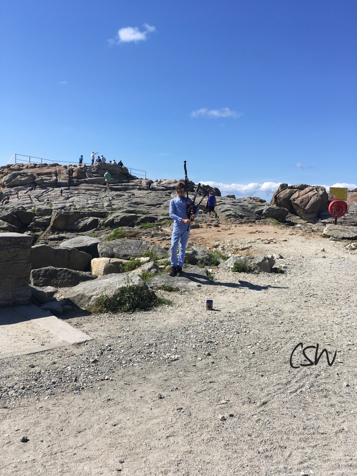 A bagpiper in Penmar'ch